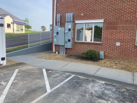 Commercial pedestrian pathway